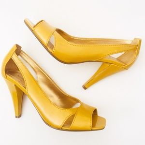 Nine West Mustard Peep Toe Heels